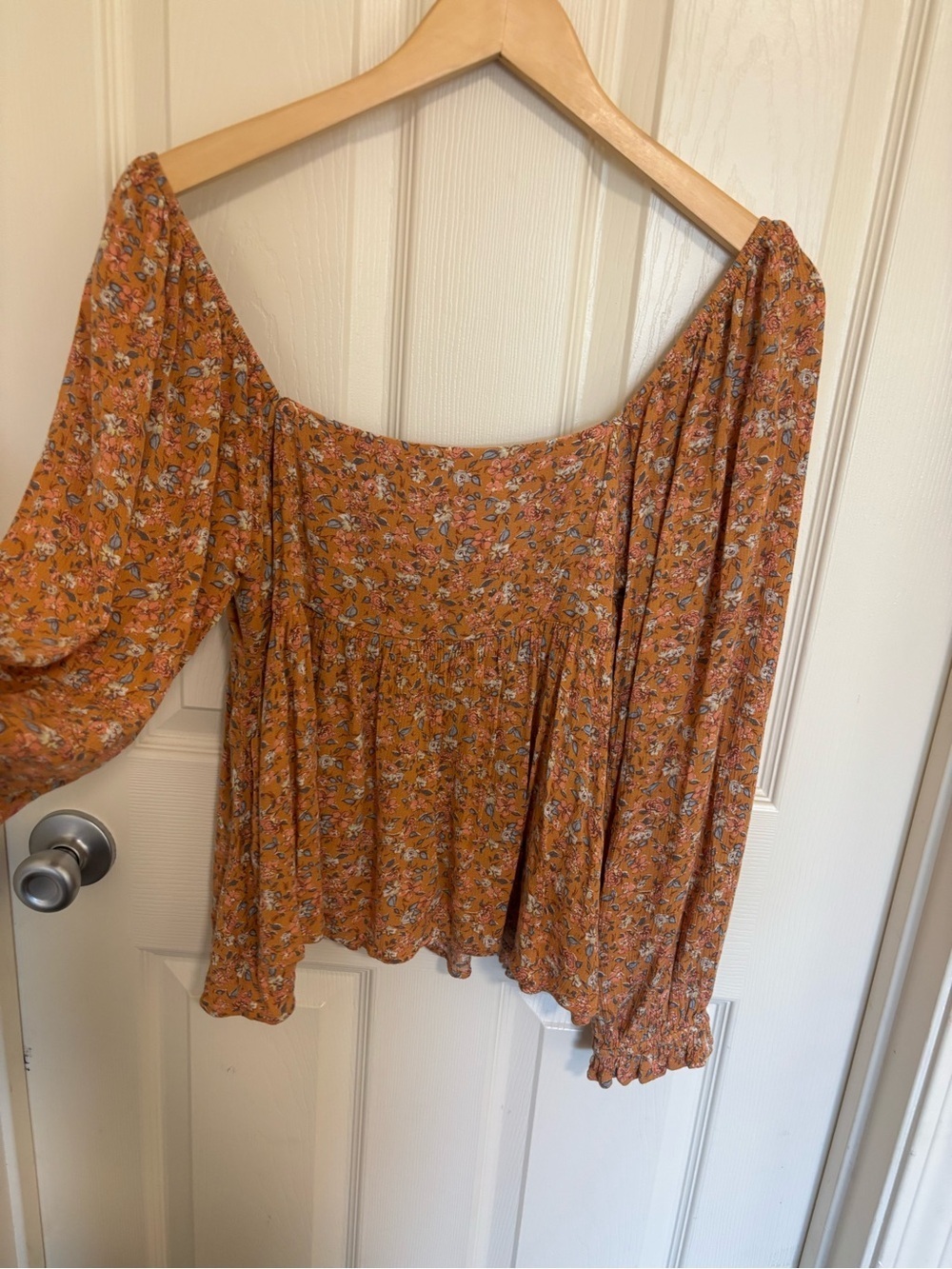 Carly Jean Los Angeles CJLA Floral Boho Smocked Babydoll romantic Blouse - Picture 3 of 6